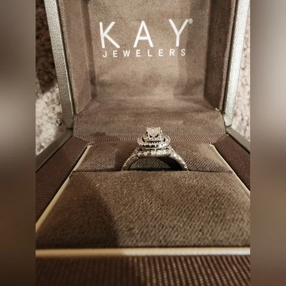 14K White Gold Neil Lane Princess-Cut Double Halo Bridal Set - Picture 3 of 4